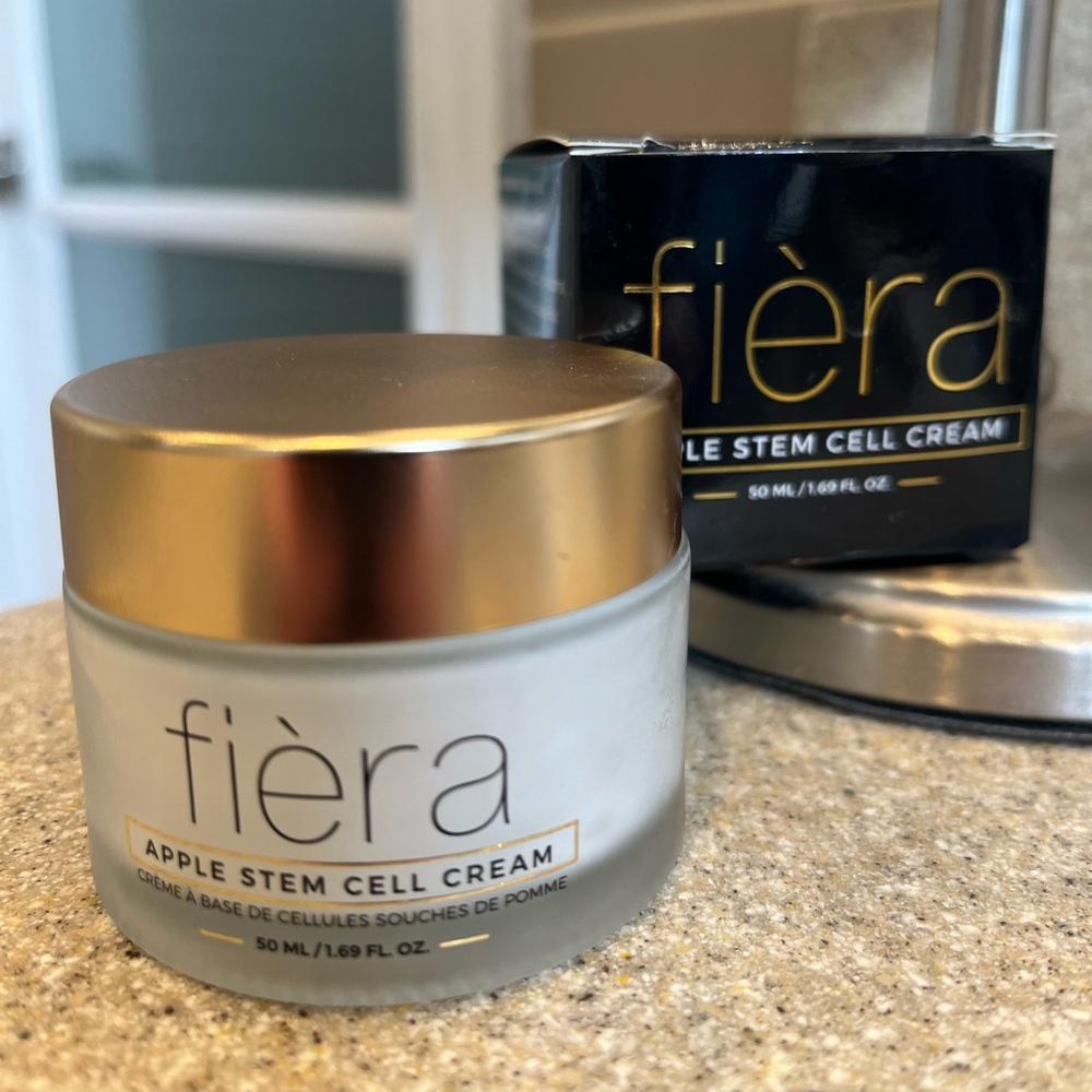 Fièra Apple Stem Cell Cream (NIB)